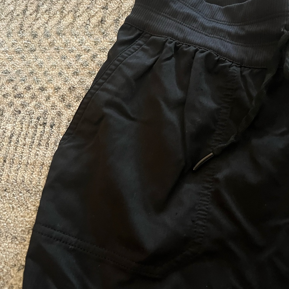 The North Face Women's Black Cropped Pants - Picture 2 of 7